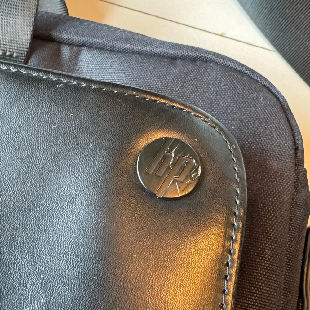 HP Hewlett Packard Black Laptop Shoulder Bag for Men